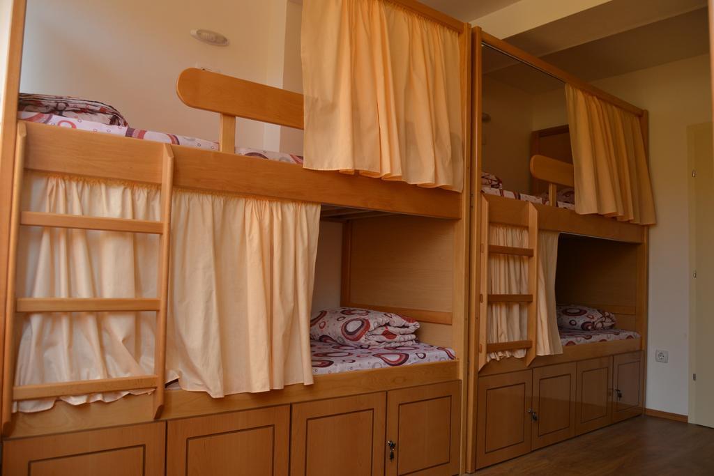 Hostel Valentin 2 Skopje Kamer foto